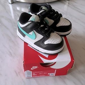 Toddler Nike dunks